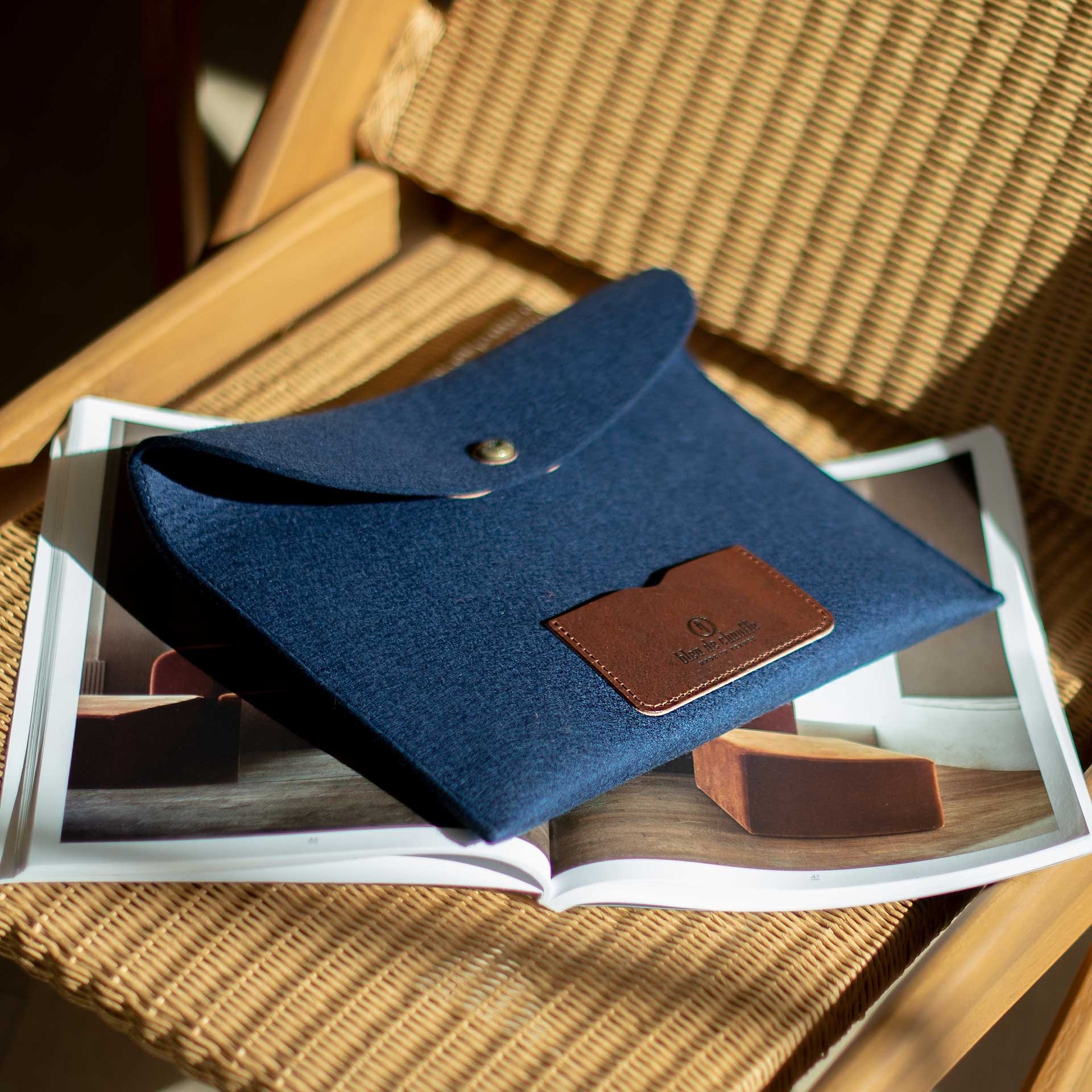 Miky iPad sleeve - Blue Felt (image n°4)