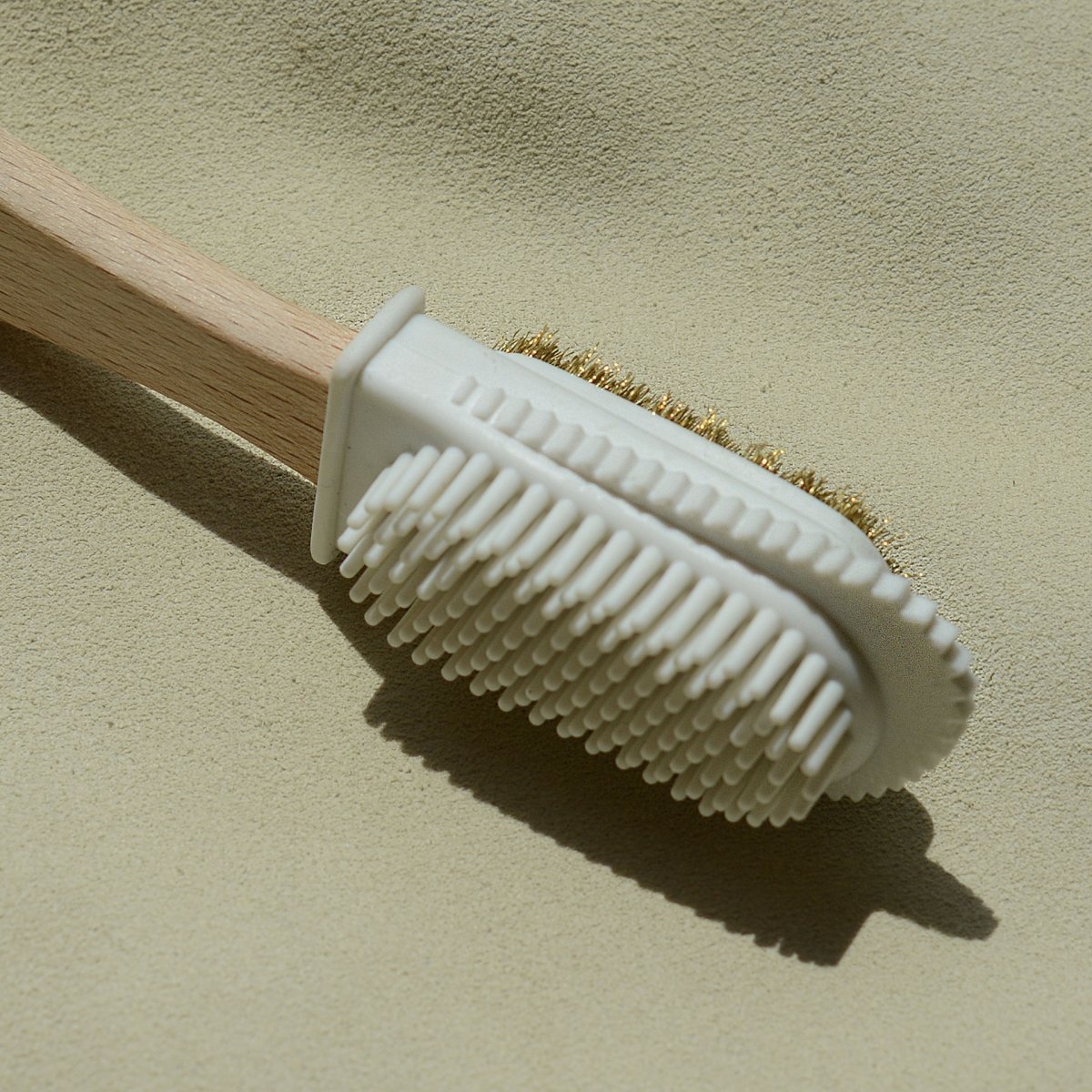 Brush for suede leathers