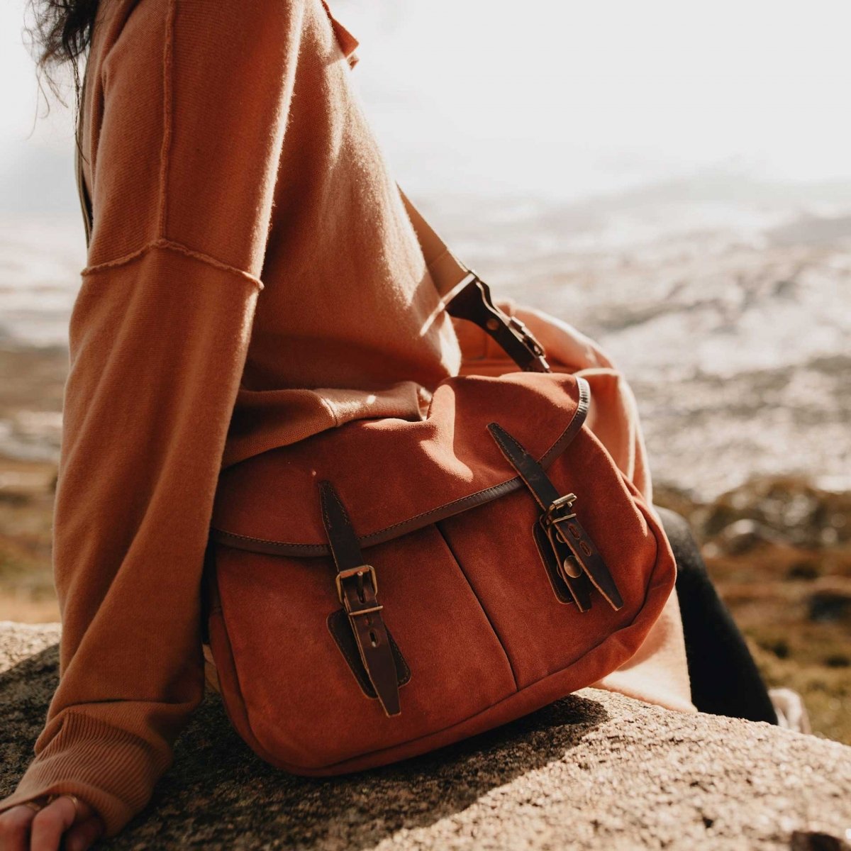 Musette du Pêcheur M  / Cuir Velours - Rust (image n°6)