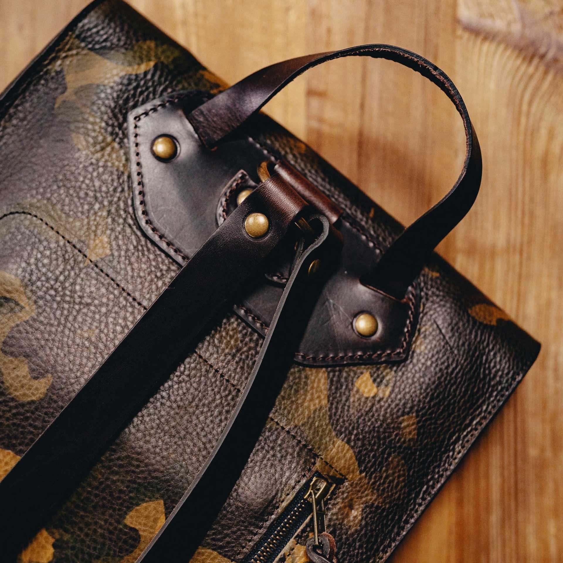 Puncho leather backpack - Camo (image n°6)