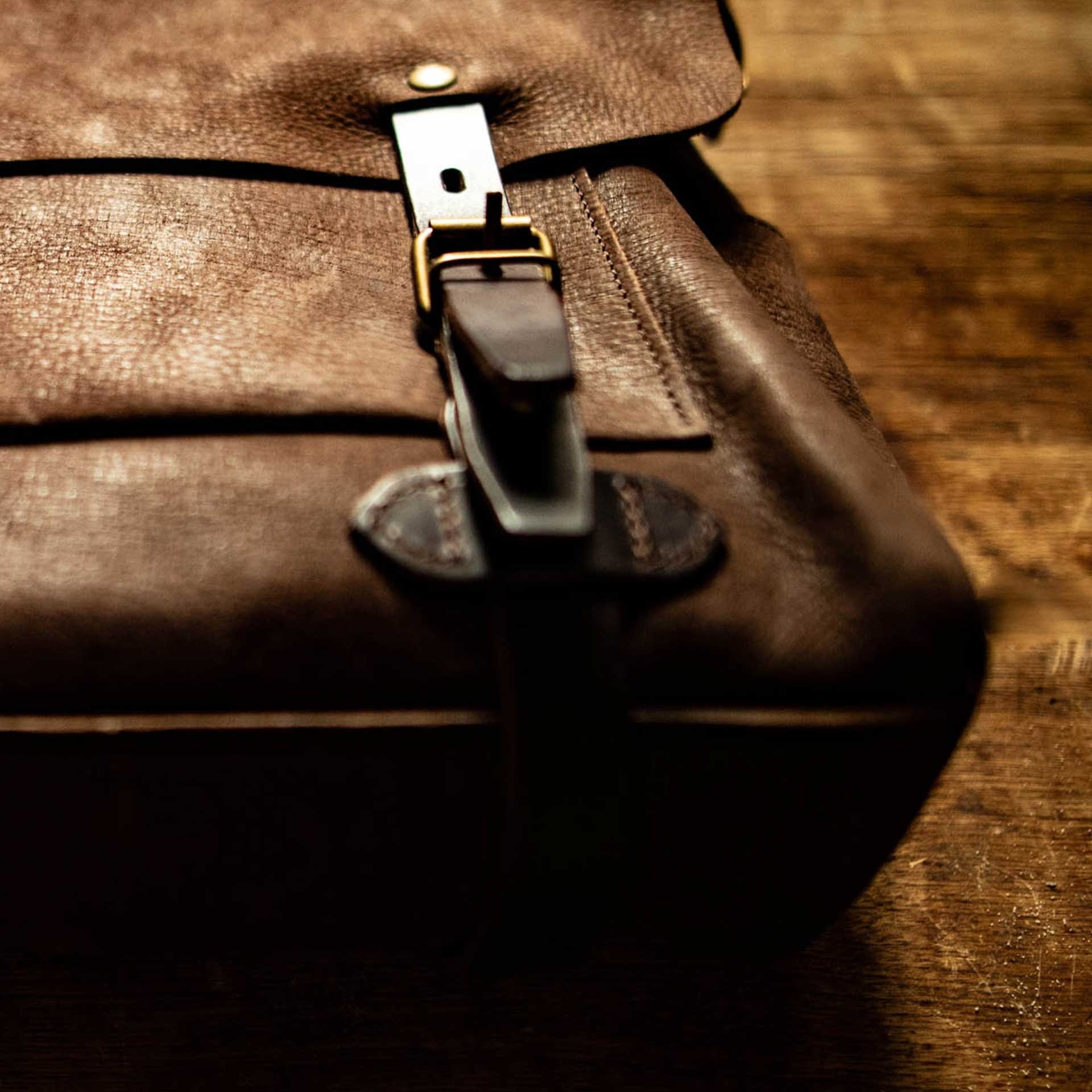 Postman bag Éclair S - Coffee / Waxed Leather (image n°6)