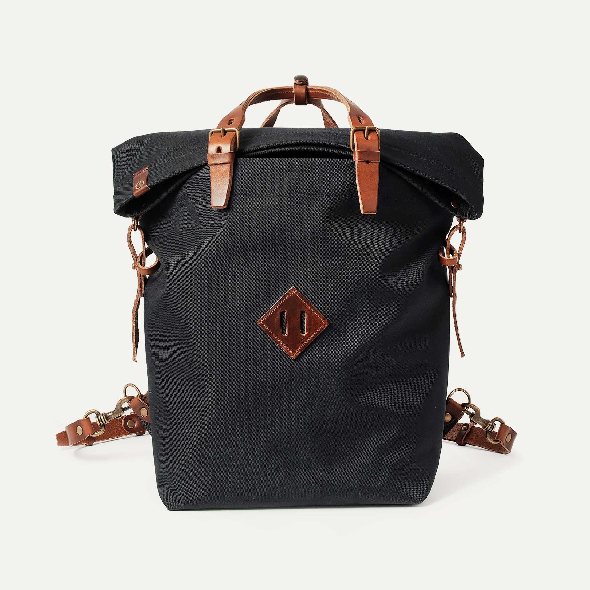 30L Woody backpack - Black/Pain Brule (image n°1)