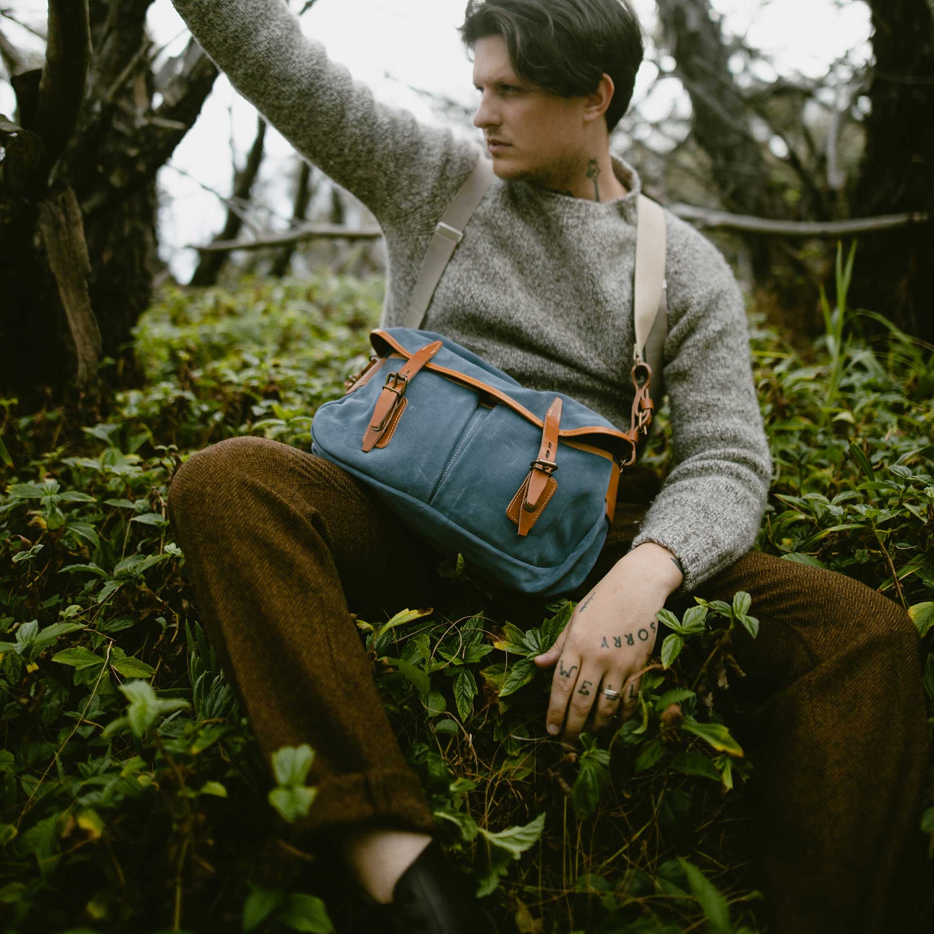 Musette du Pêcheur M / Cuir Velours - Jeans (image n°5)
