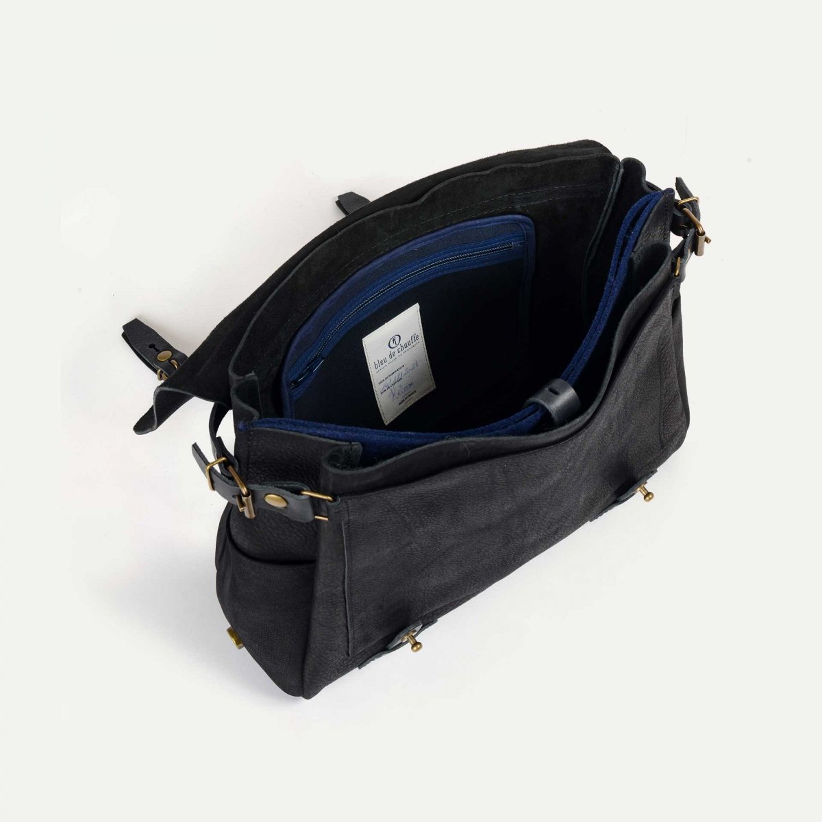 Postman bag Éclair M WAX - Charcoal black / Waxed Leather (image n°4)