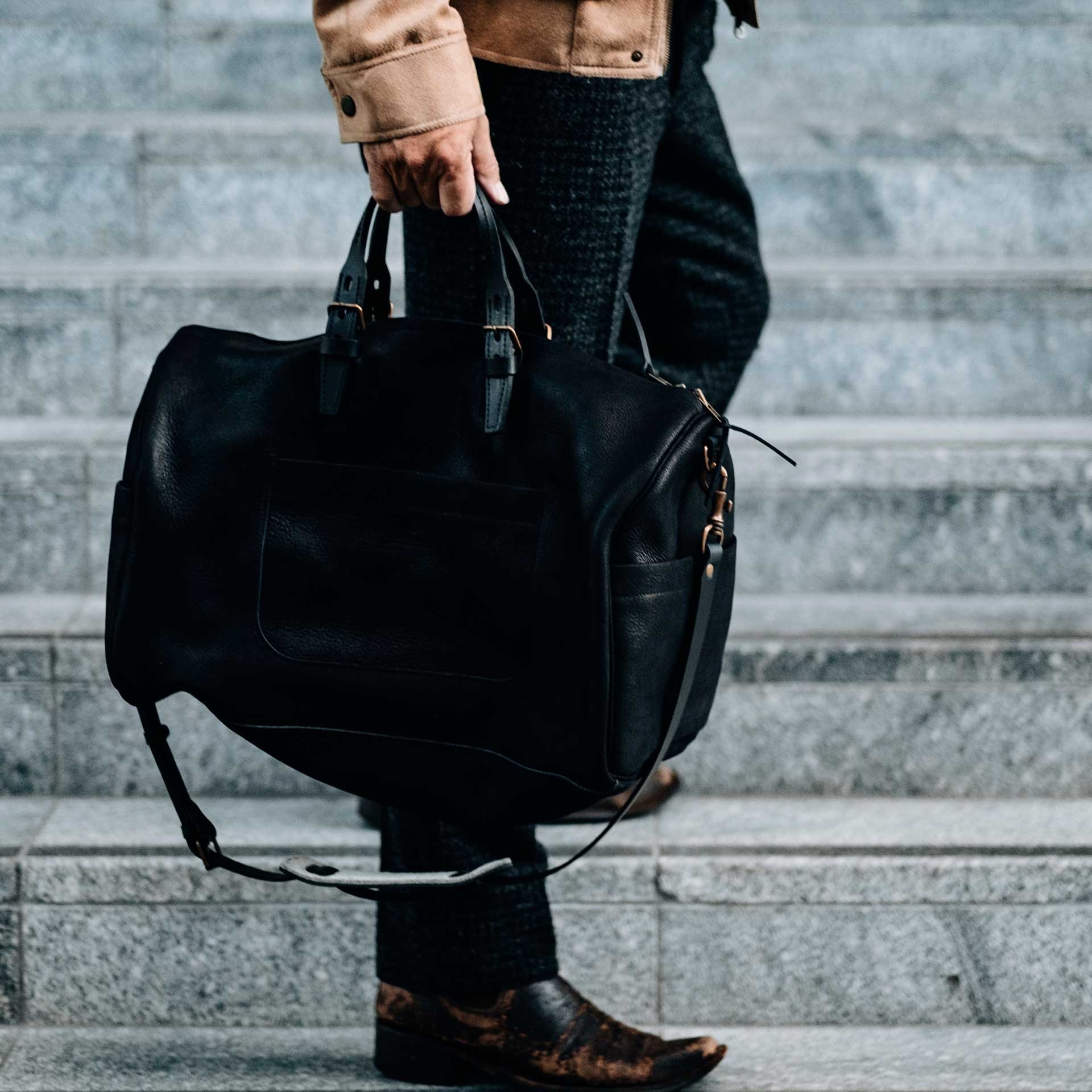 Hobo Travel bag - Charcoal black / Waxed Leather (image n°6)