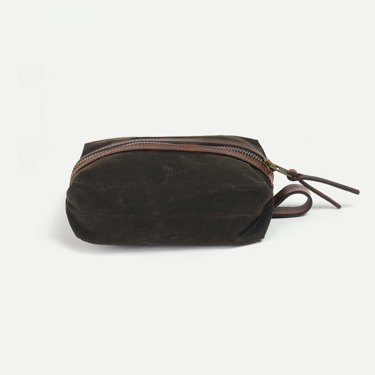 ZAZOU toiletry case - Khaki wax (image n°1)