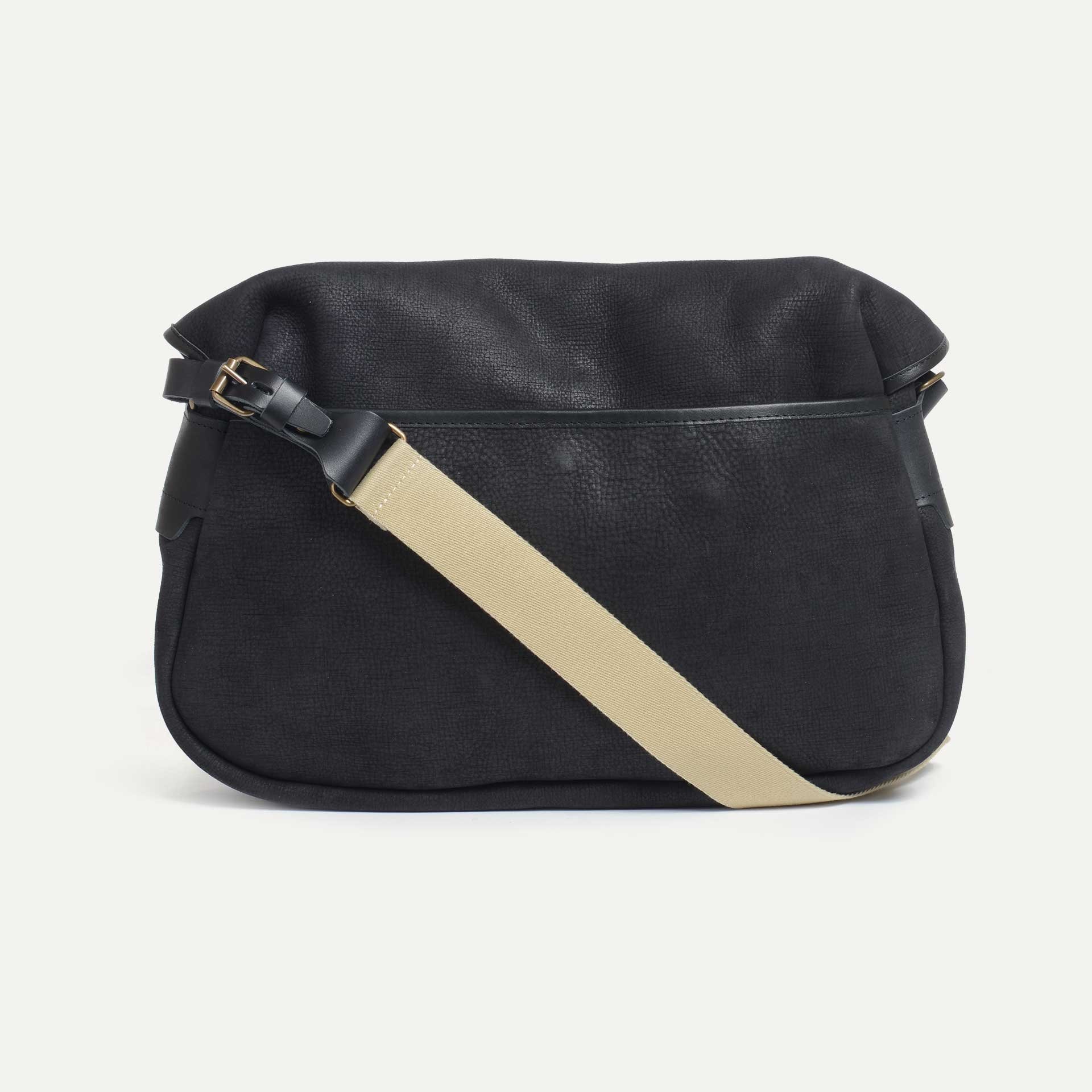 Fisherman's Musette M - Charcoal black / Waxed Leather (image n°3)