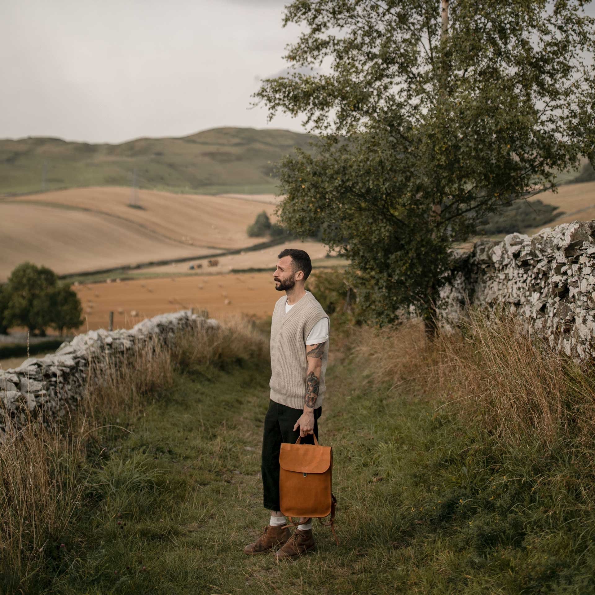 Puncho leather backpack WAX - Honey / Waxed Leather (image n°7)