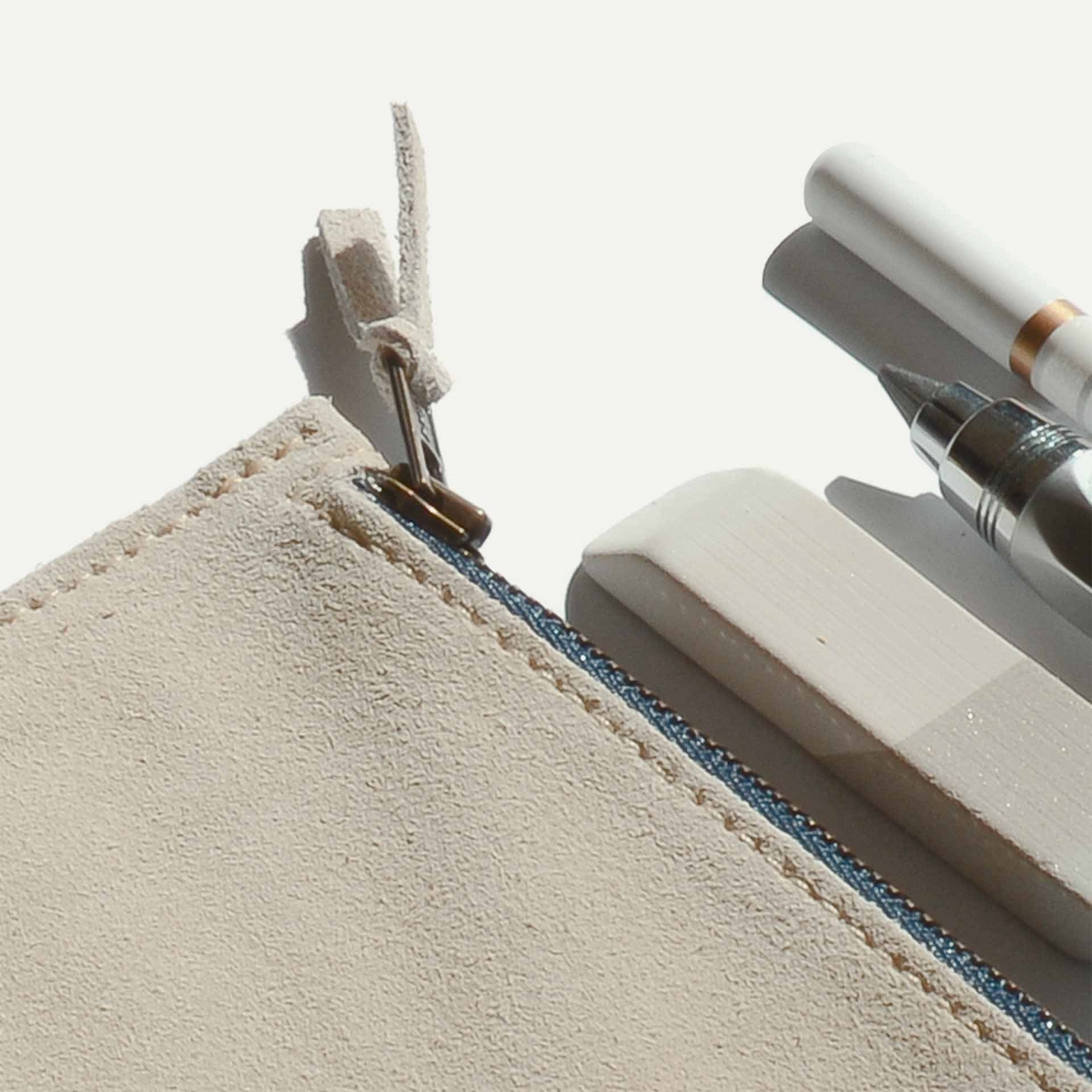 Trousse cuir COSMO S / Cuir Velours - Blanc céruse (image n°5)