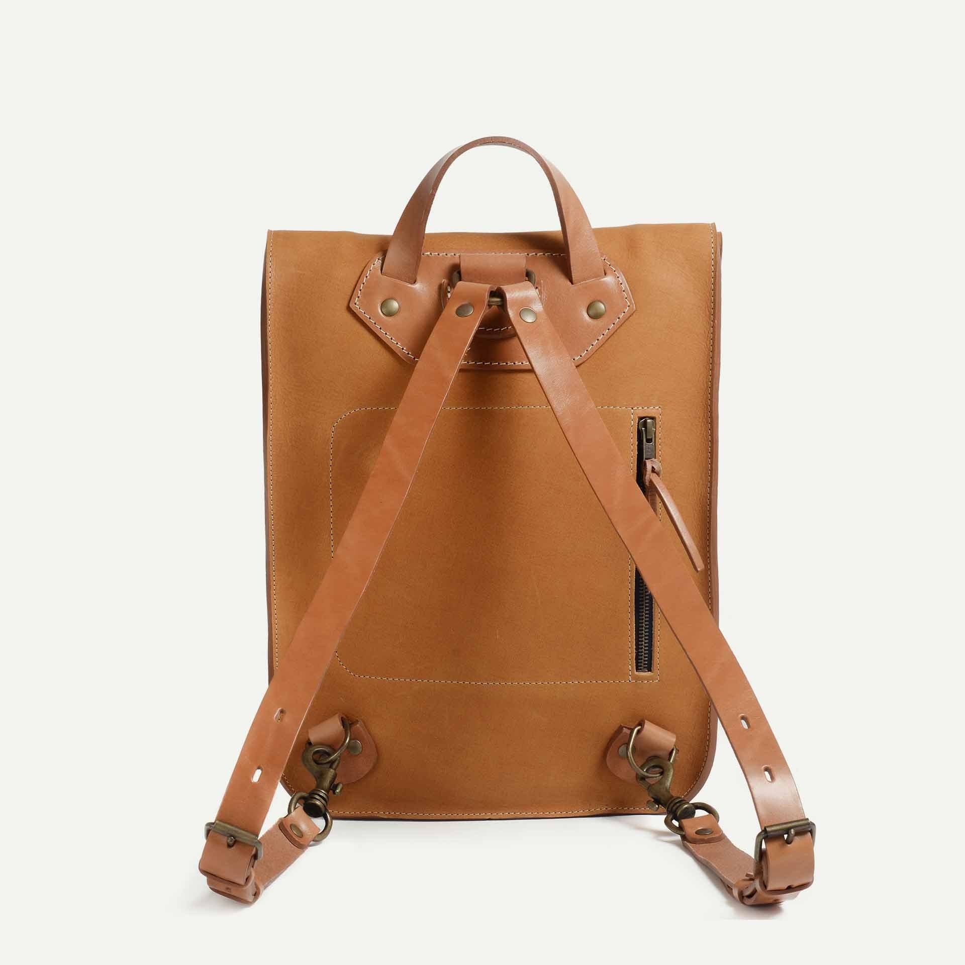 Puncho leather backpack WAX - Honey / Waxed Leather (image n°3)