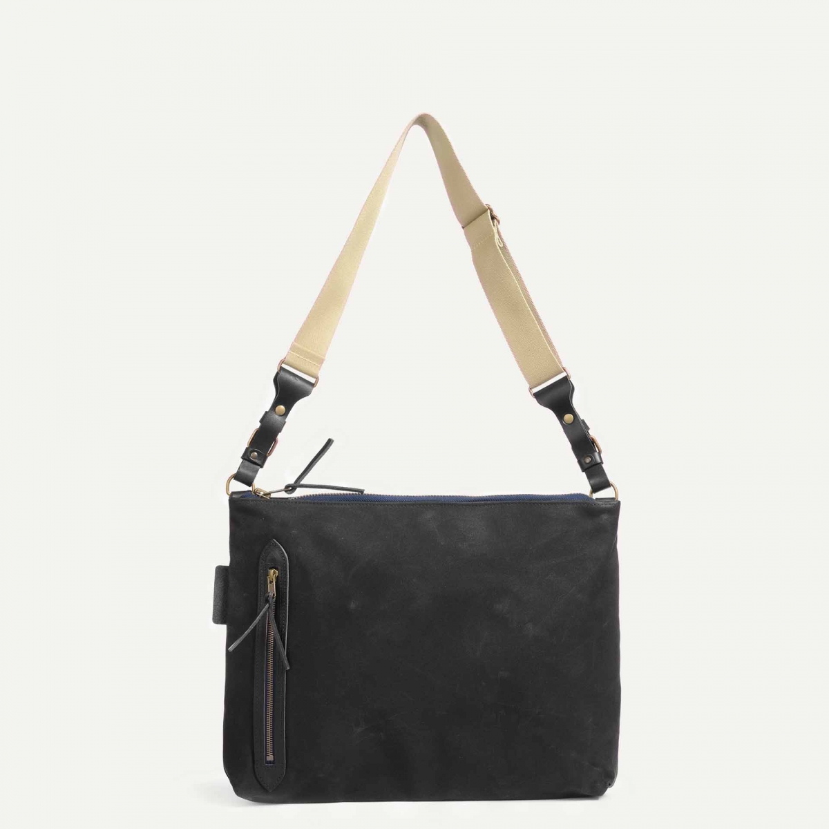 Baskia Messenger Bag - Black waxed (image n°1)