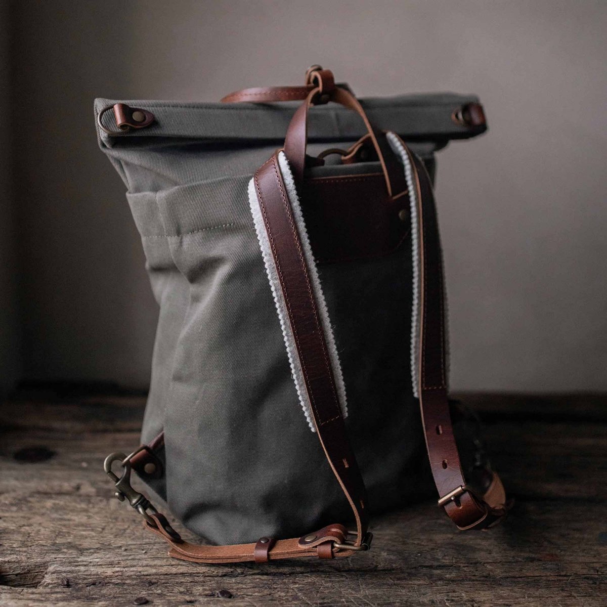 Woody Roll Top Backpack 25 L Khaki BM