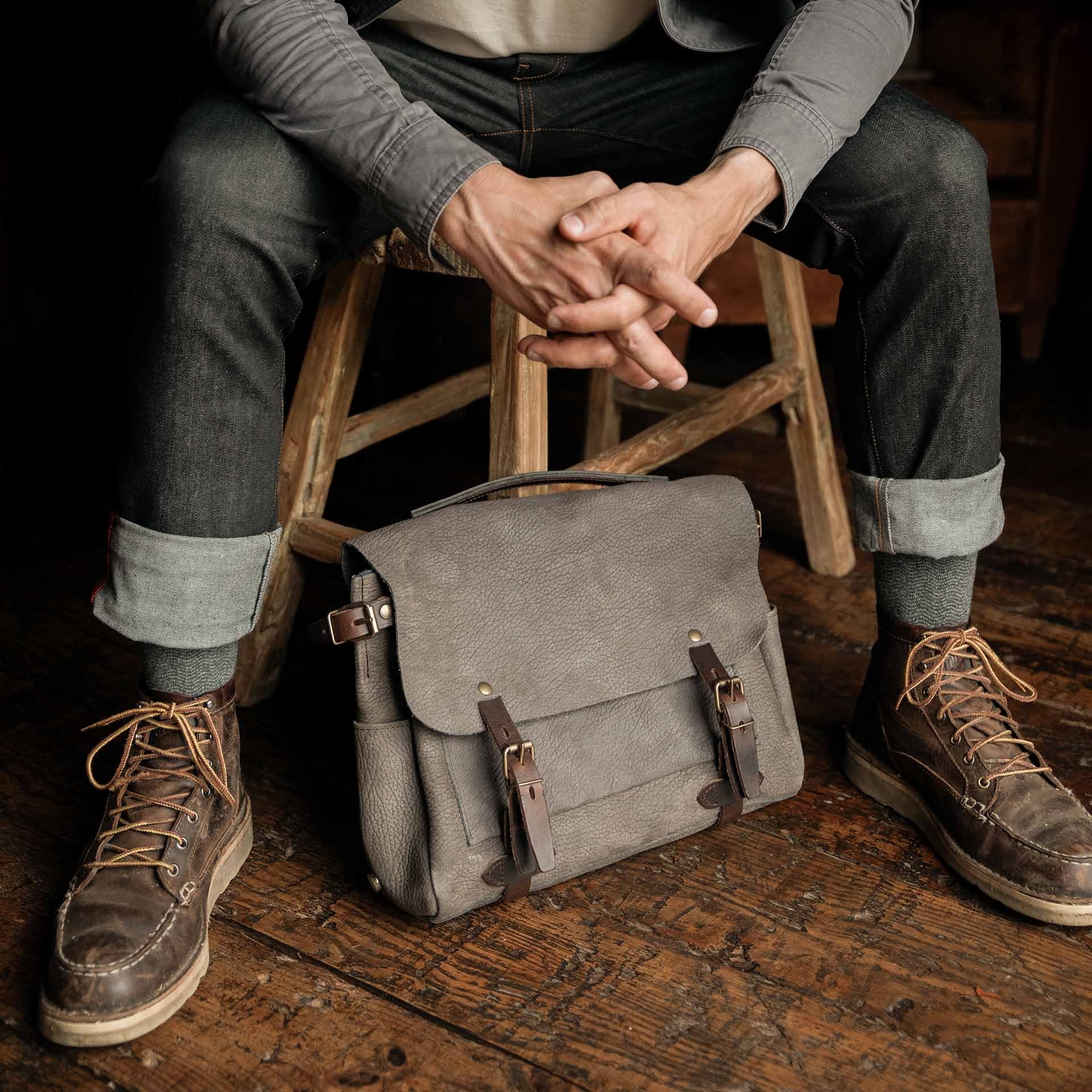 Postman bag Éclair M - Soft Khaki Brown (image n°7)