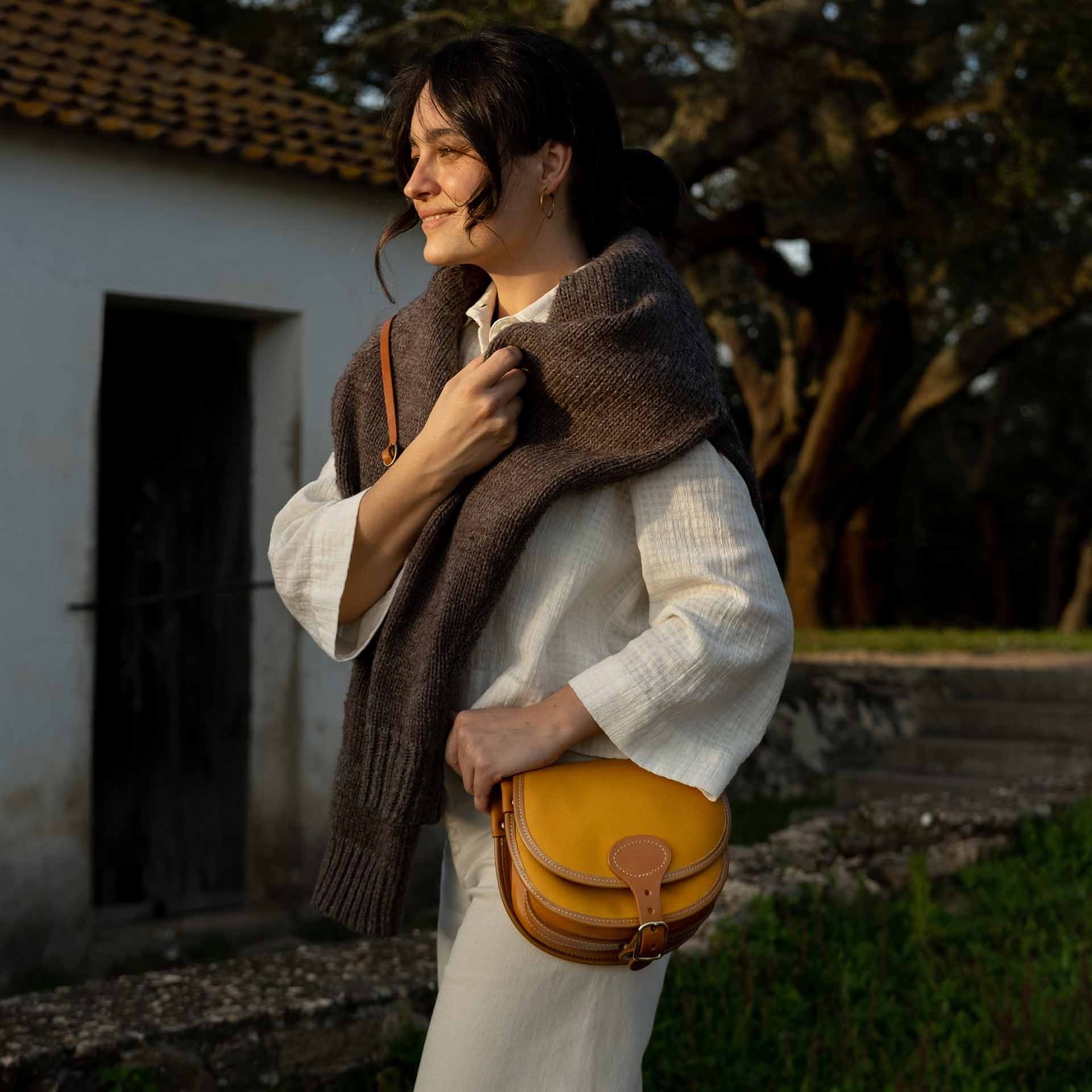 Diane M Gibecière bag - Yellow ochre / Canvas & Leather (image n°8)