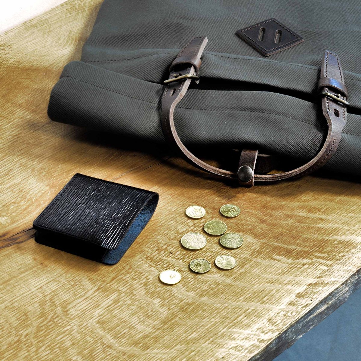 PEZE wallet - black épi leather (image n°6)