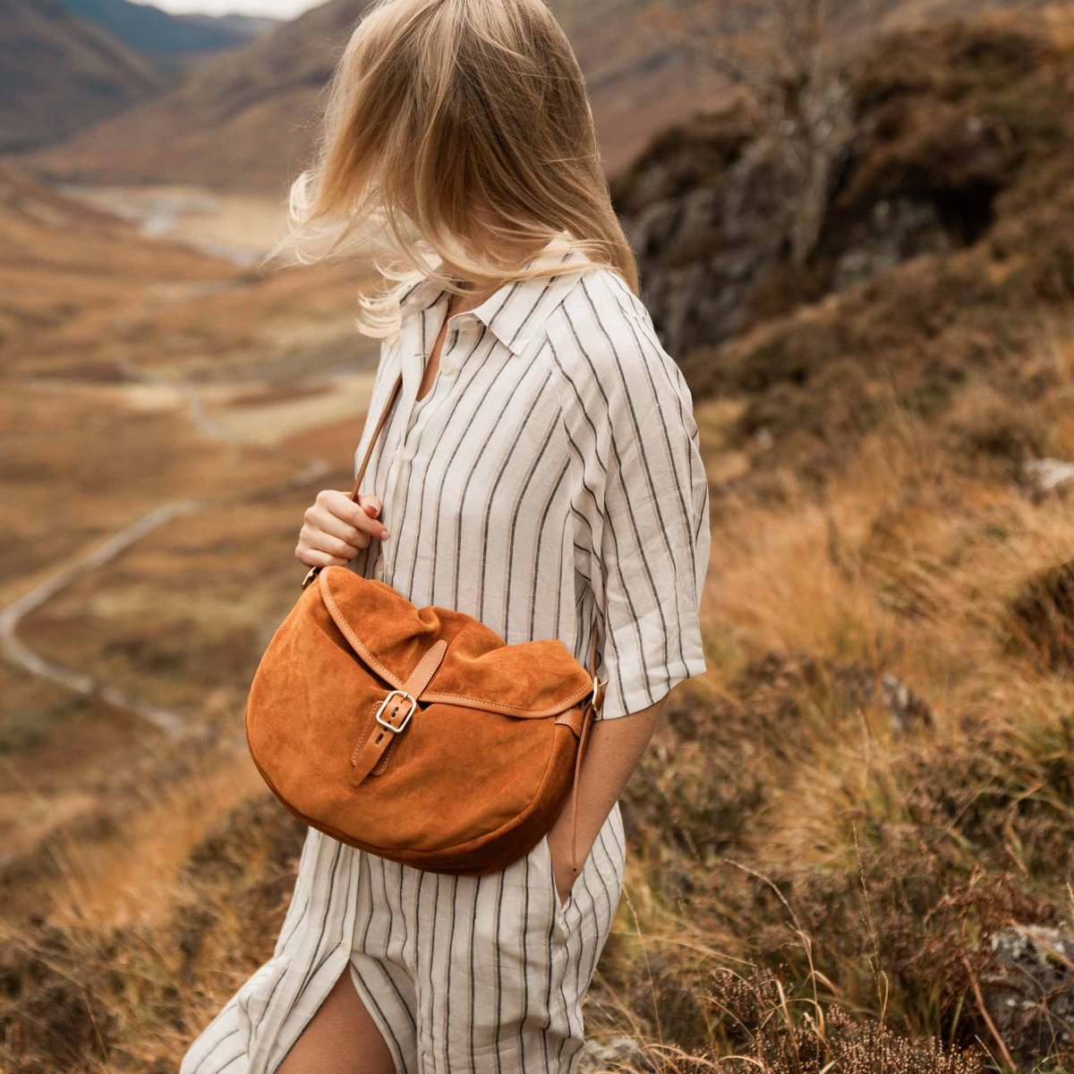Margot half moon fisherman's bag - Ochre  (image n°7)