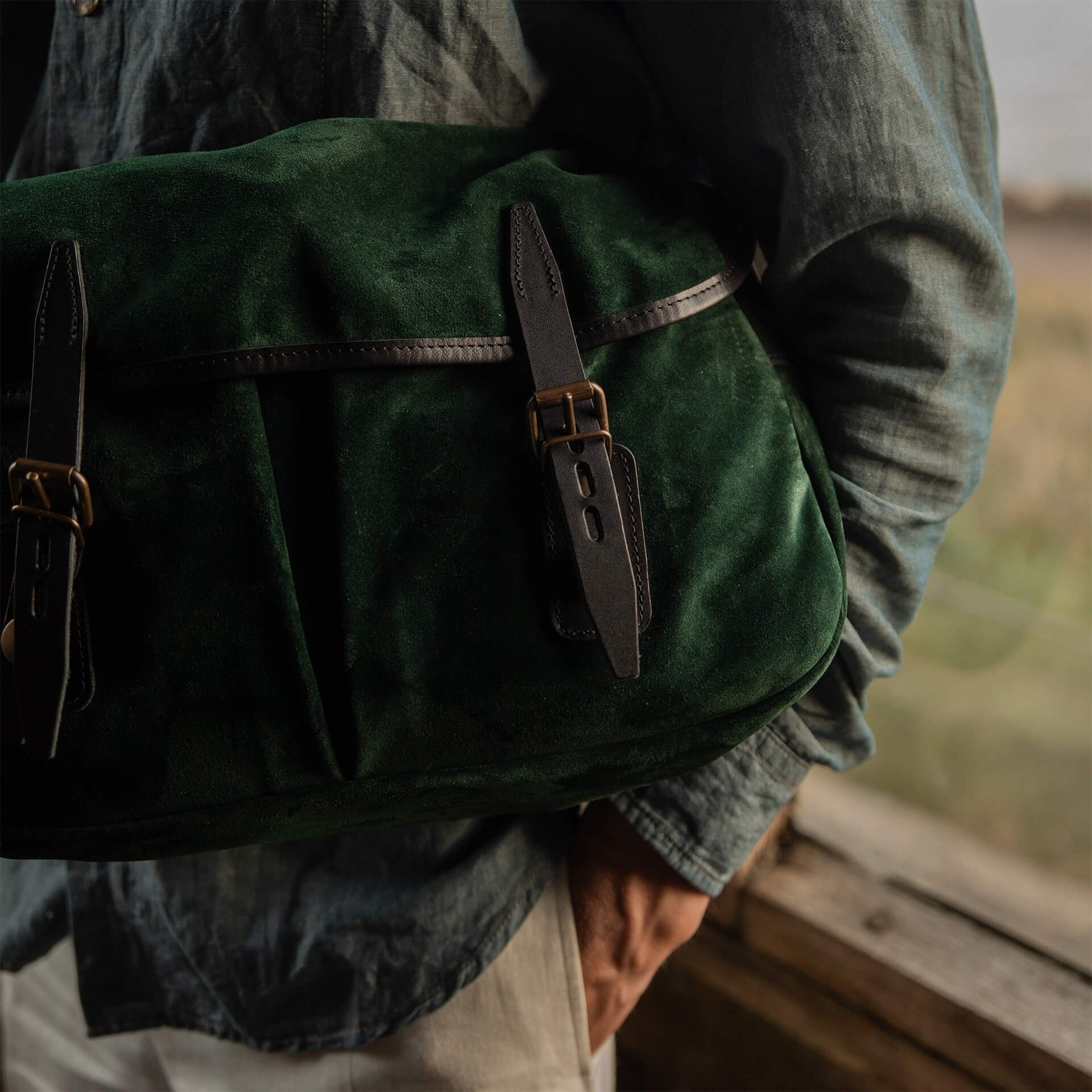 Musette du Pêcheur S / Cuir Velours - Vert foncé (image n°7)