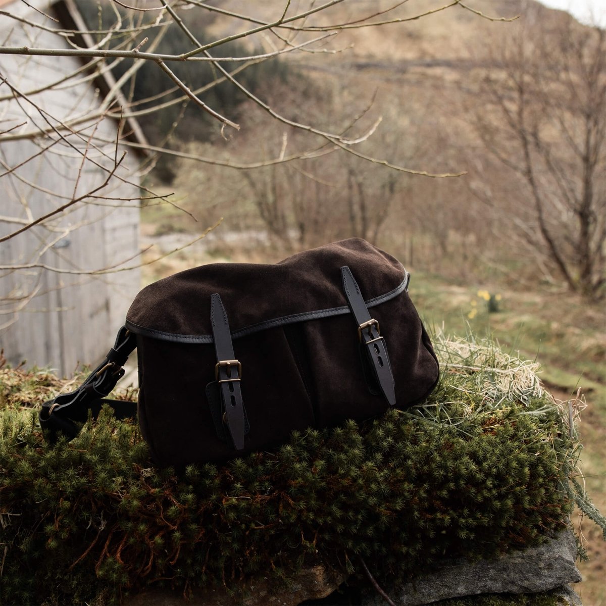 Musette M Fisherman's bag / Suede - Dark Brown (image n°7)