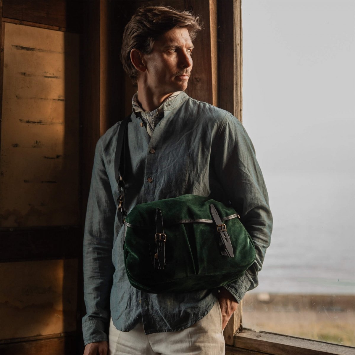 Musette M Fisherman's bag / Suede - Dark Green (image n°6)