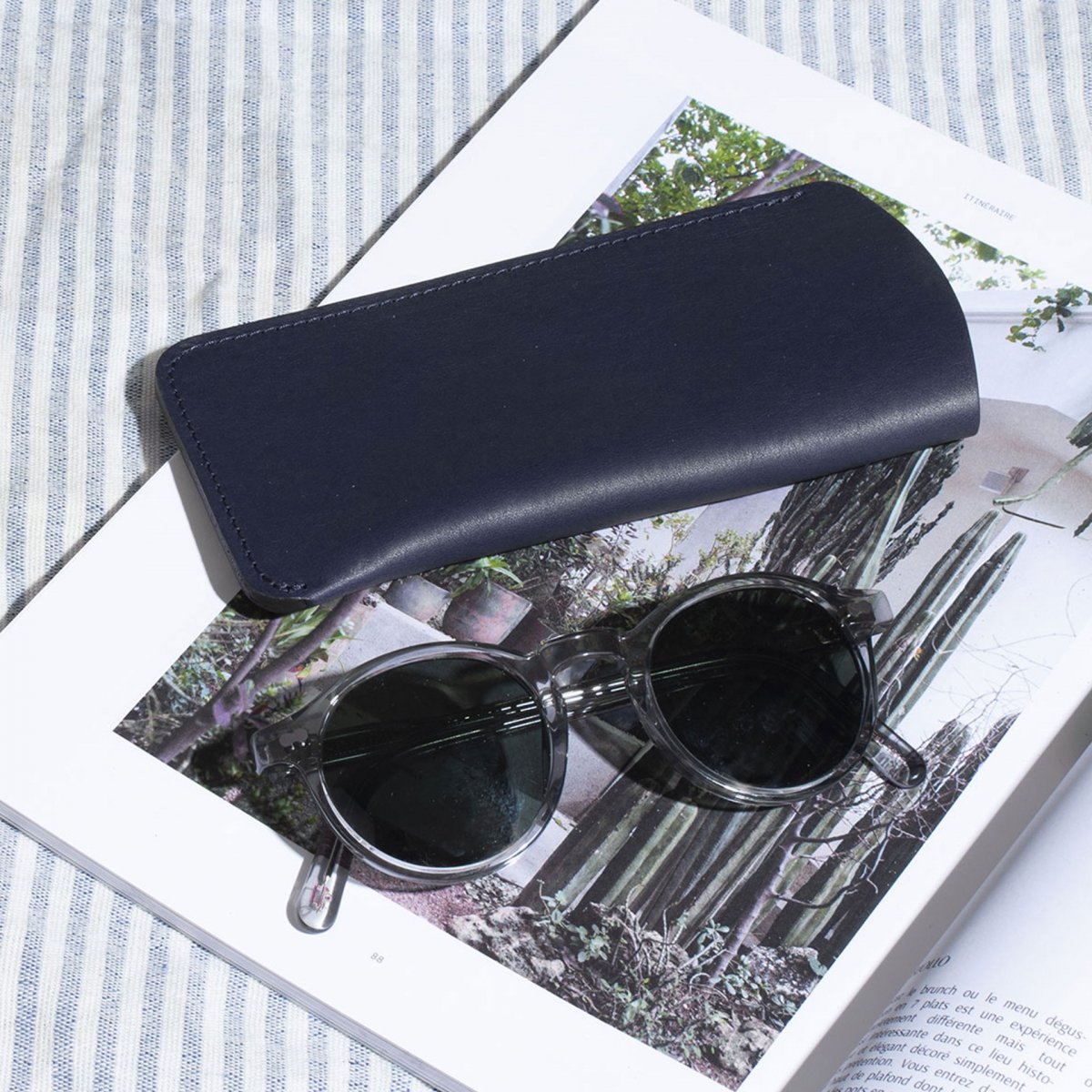 Binocle glasses case - Navy Blue (image n°4)