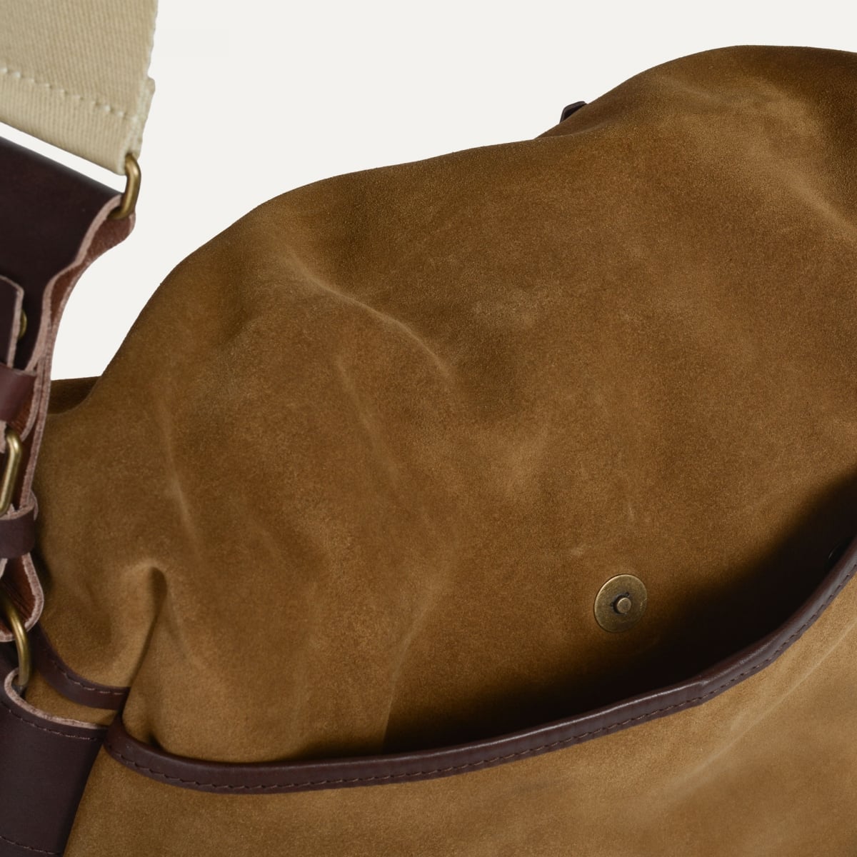 Musette M Fisherman's bag / Suede - Hazelnut Brown (image n°4)