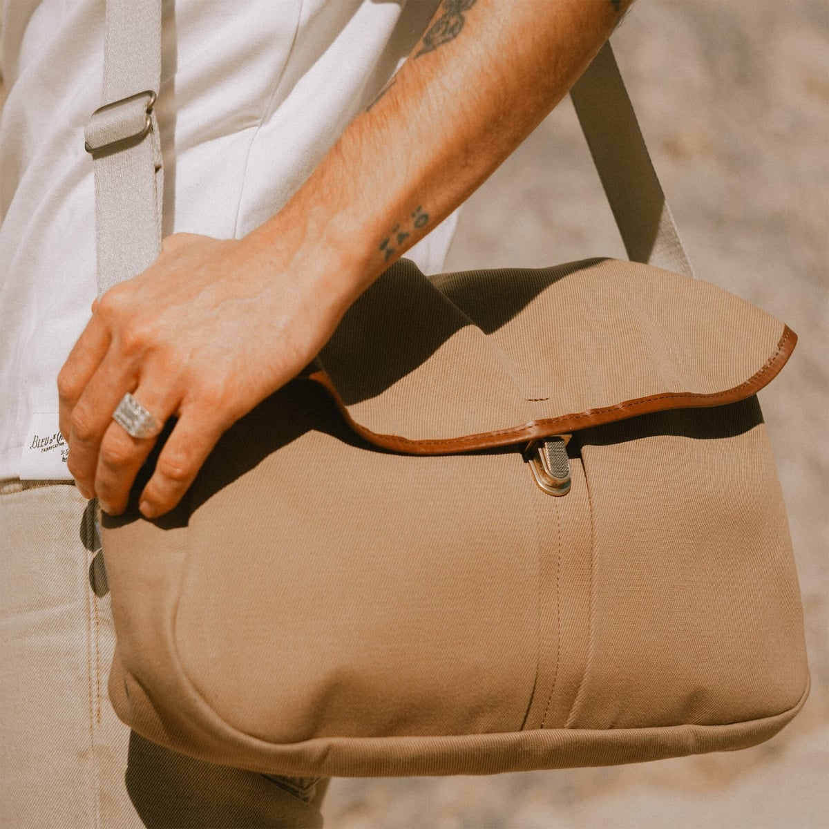 Léon messenger bag - Camel (image n°6)