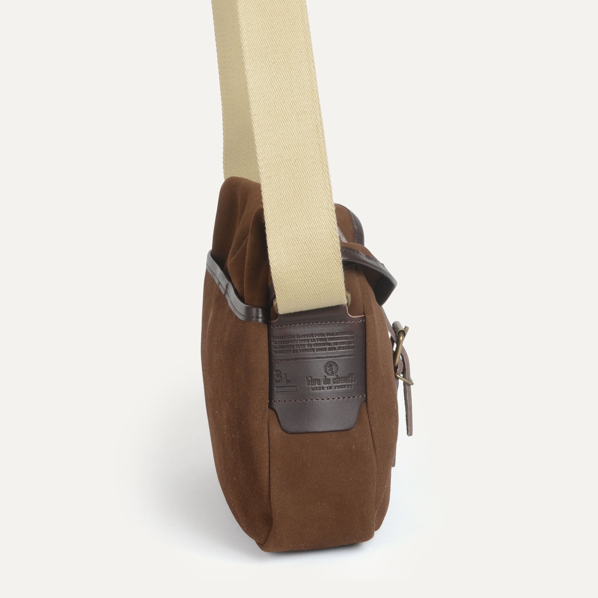 Bolso de pescador XS / Cuero de ante - Marrón chocolate (imagen n.º 4)