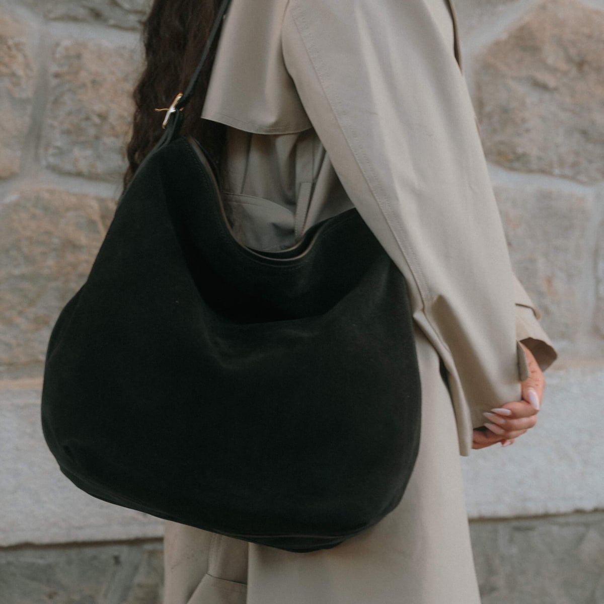 Sofia Beuteltasche - Schwarz Wildleder (image n°10)