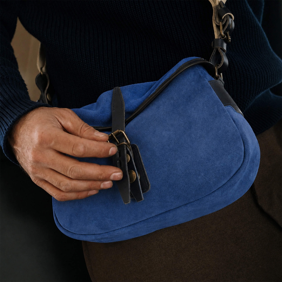 Musette du Pêcheur XS / Cuir Velours - Bleu Agate (image n°7)
