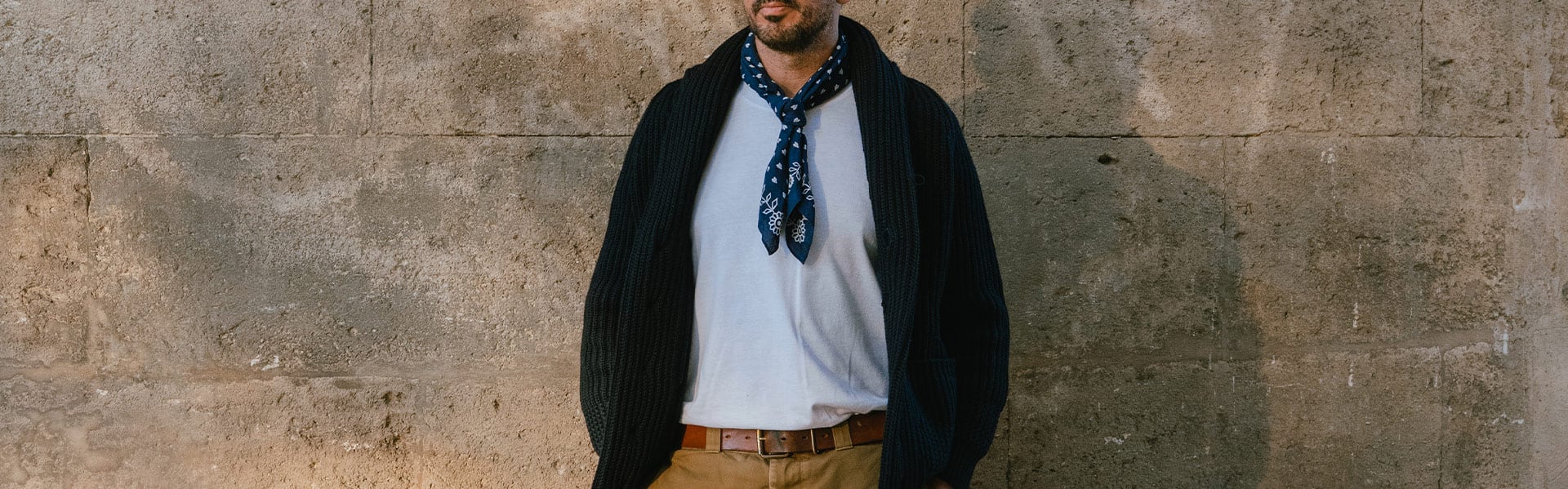 Discover the men's wool cardigan