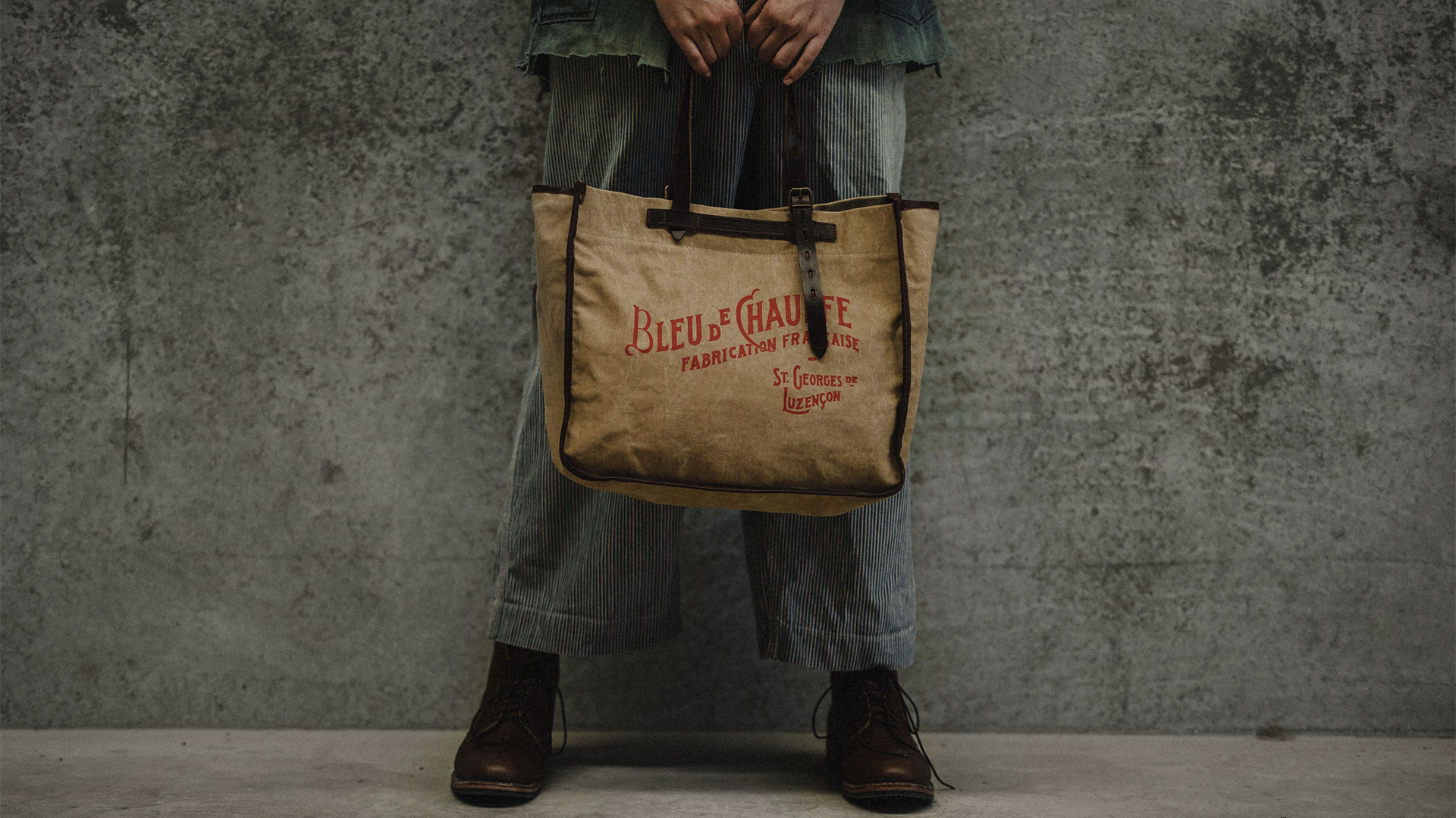 Discover our men's and women's tote bags