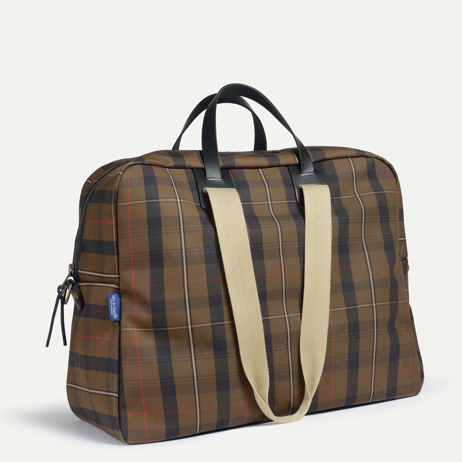 Handcrafted leather travel bag