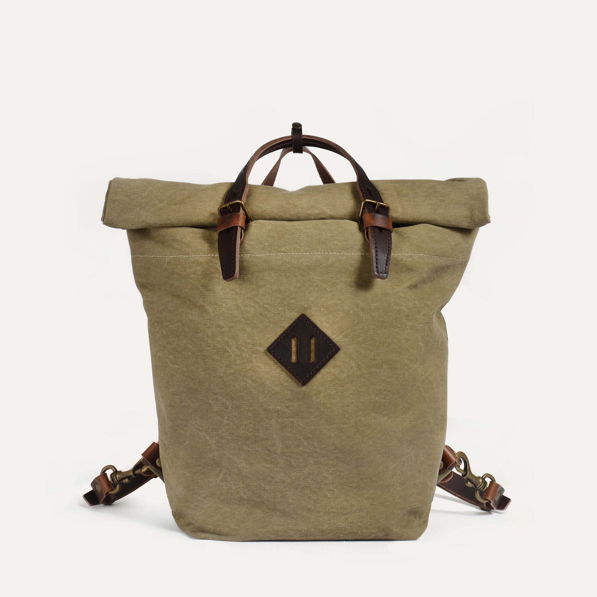 Stylish leather travel bag