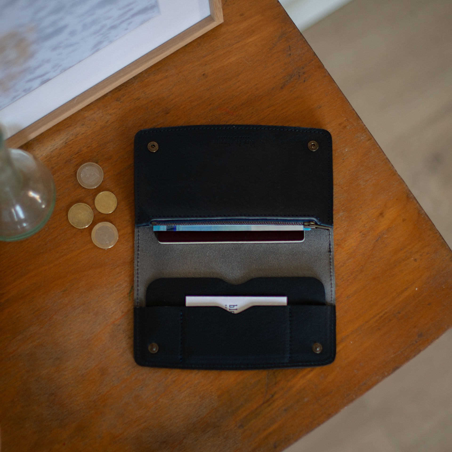 Blue “Maltese” wallet seen from above