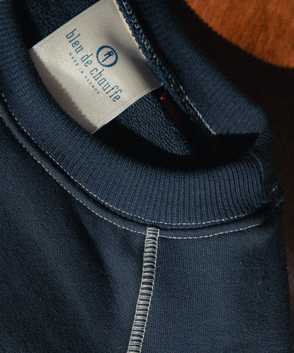 Détail pull homme étiquette "Bleu de Chauffe St-Georges-de-Luzencon"
