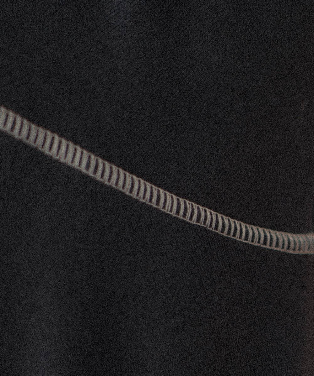 vue détails sous aisselle pull homme