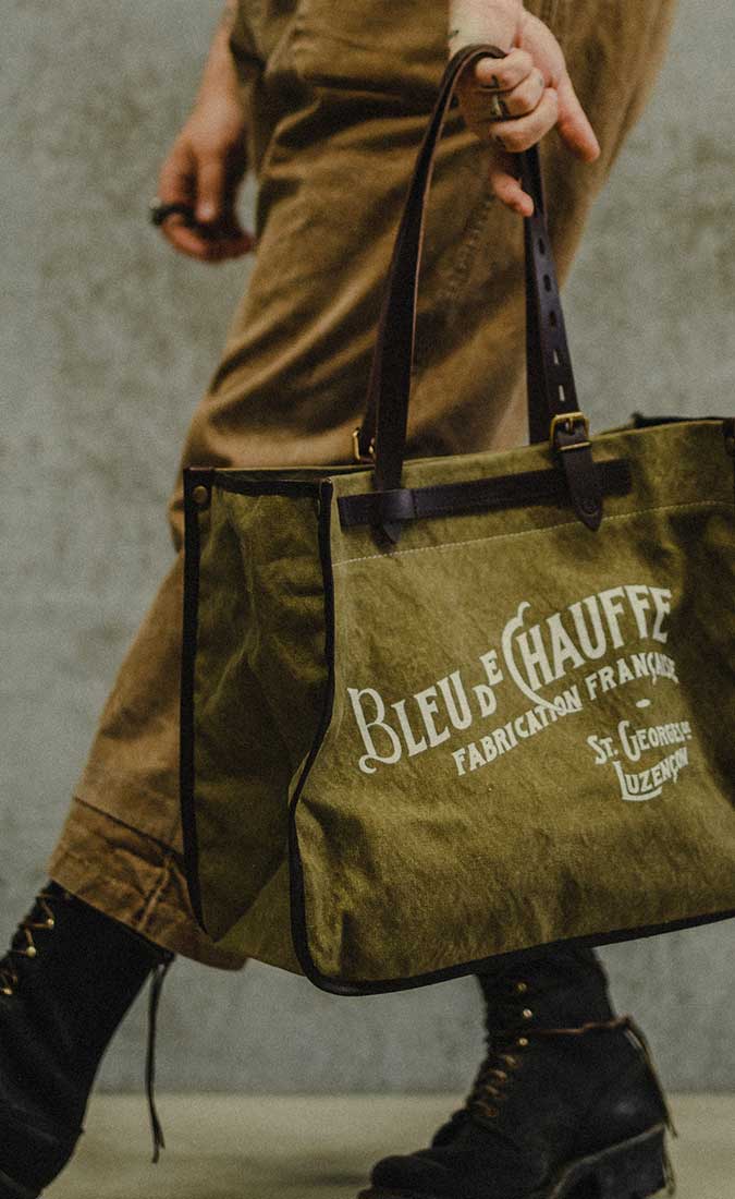 custom leather bag maker